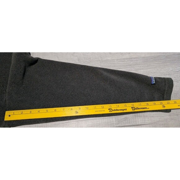 Patagonia Synchilla Jacket Ruffle Full Zip Fleece Sweater Women's Sz Large Gray - Picture 9 of 9